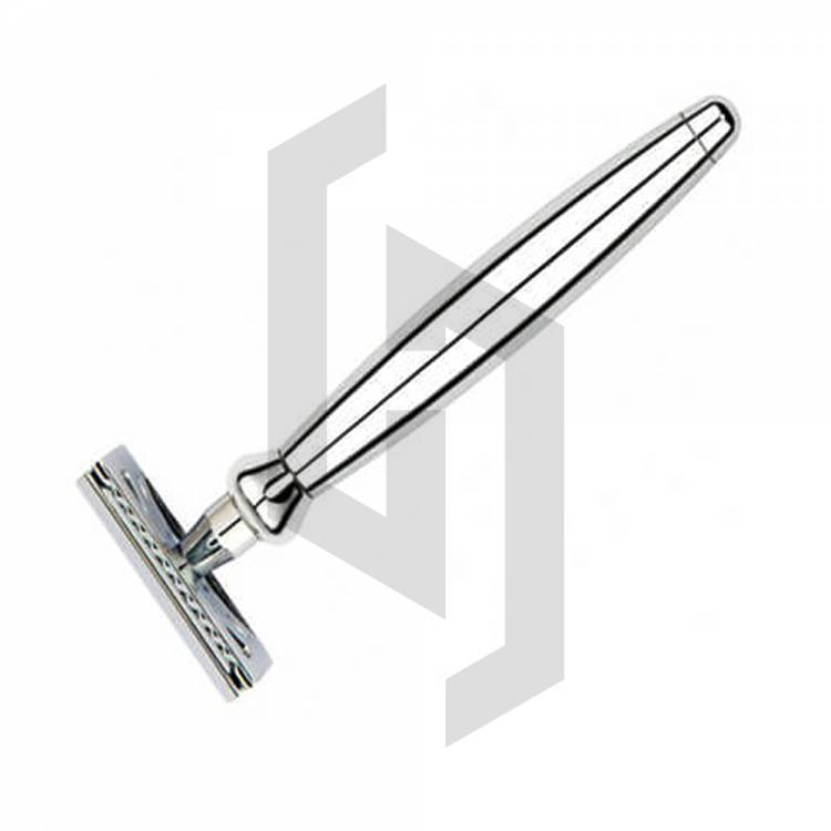 Safety Razor with Close Comb