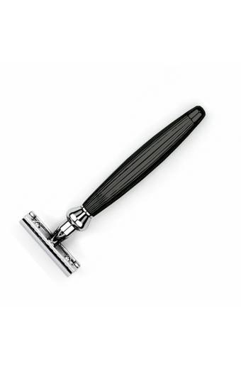 Safety Razor with Close Comb