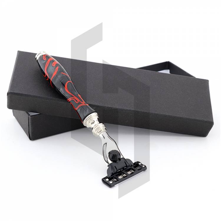 Black And Red Handle Cartridge Razor