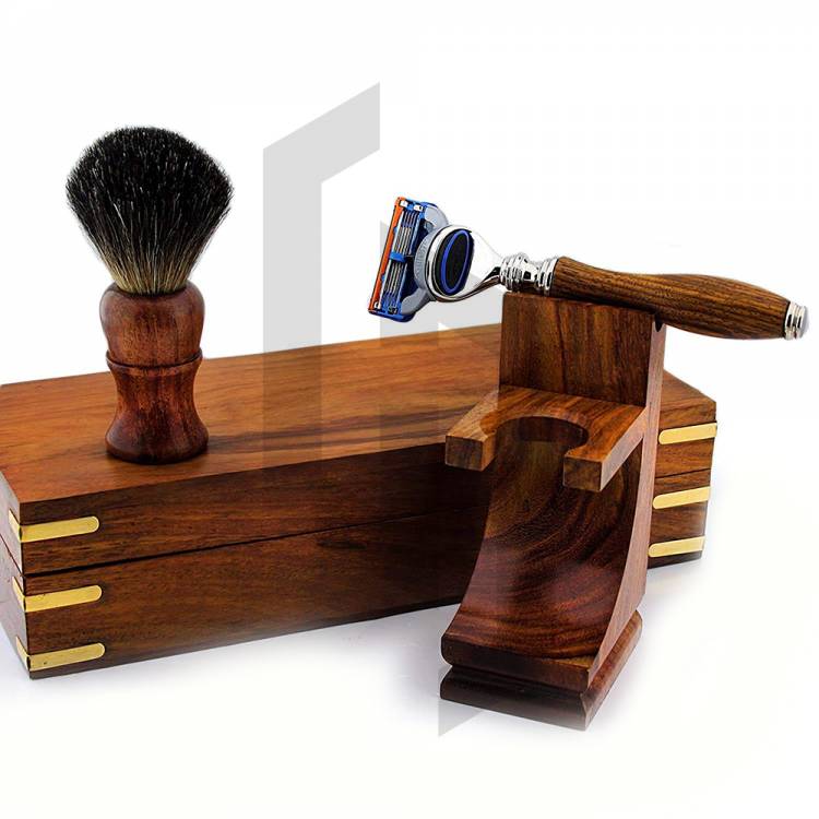 ROSE WOOD BOX WITH SHAVING SET